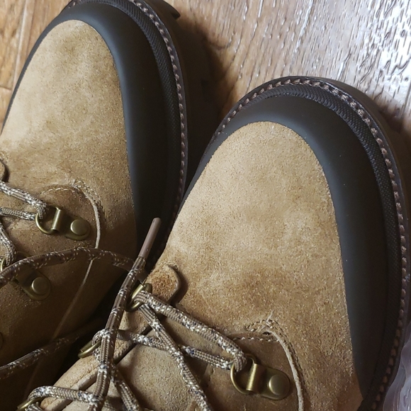 COPY- Tory Burch Lug sole ankle boots Size 10 1/2 - Picture 3 of 16